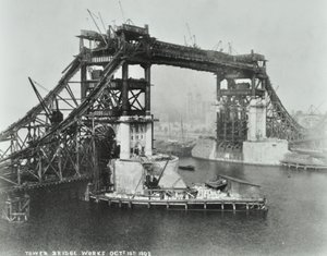 Tower Bridge w budowie, 1892 autorstwa English Photographer