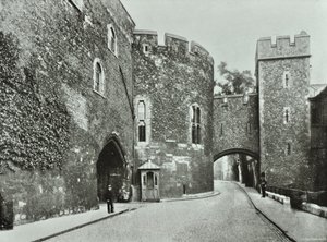 Tower of London, Tower Hill: Krwawa Wieża, 1890 autorstwa English Photographer