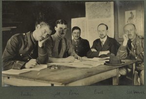 Tucker, Golt, Paryż, Bull, Atkins, ok. 1916 autorstwa English Photographer
