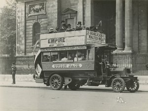 Union Jack Omnibus autorstwa English Photographer