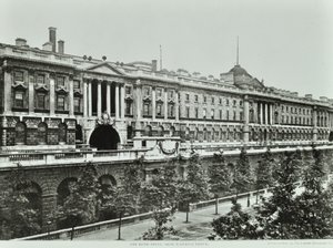 Victoria Embankment, Westminster LB: Somerset House, elewacja do Victoria Embankment, 1896 autorstwa English Photographer