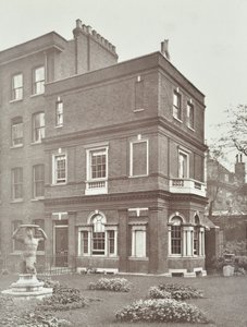 Widok Clements Inn Garden House, 1885 autorstwa English Photographer