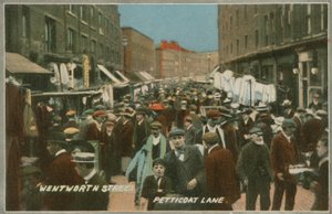 Wentworth Street, Petticoat Lane, Londyn autorstwa English Photographer