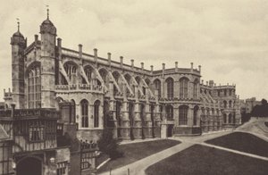 Zamek Windsor, zewnętrzna część kaplicy św. Jerzego (zdjęcie czarno-białe) autorstwa English Photographer