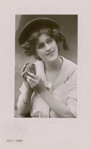 Zena Dare autorstwa English Photographer
