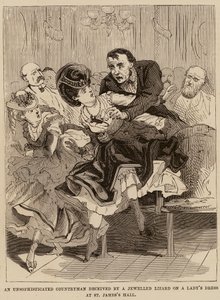 Niewyszukany rodak oszukany przez biżuteryjną jaszczurkę na sukni damy w St James