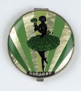 Ballerina Powder Compact, wyprodukowany przez Dubarry, 1920-30 autorstwa English School