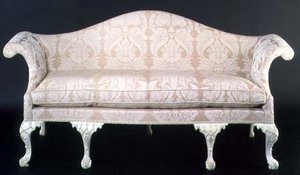 Tapicerowana i malowana sofa Jerzy III, koniec XVIII w. autorstwa English School