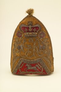 Czapka grenadierska oficerska 43 Pułku Piechoty autorstwa English School