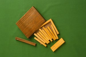 Nowoczesna replika kości Napiers (bukszpan i orzech) autorstwa English School