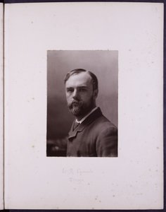 Portret WR Symondsa, ok. 1900 r. (zdjęcie czarno-białe) autorstwa English School