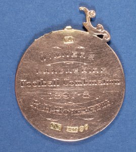 Rewers medalu Preston North End Football Club, 1897-98 (metal) (patrz również 315000) autorstwa English School