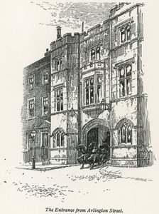 Sir John Penders House, wejście od Arlington Street, Londyn autorstwa English School