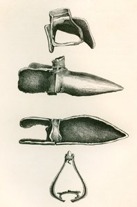Stirrups and Sollerets, z The British Army: Its Origins, Progress and Equipment, opublikowane 1868. autorstwa English School