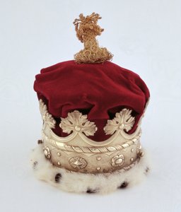 Księżna Norfolks Coronet (srebro pozłacane, aksamitne i gronostajowe) autorstwa English School
