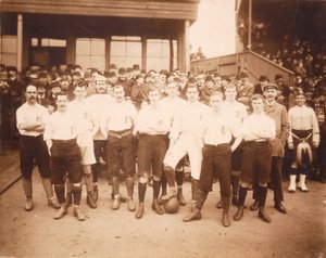 Drużyna angielska, która grała ze Szkocją w Glasgow, 2 kwietnia 1892 r autorstwa English School