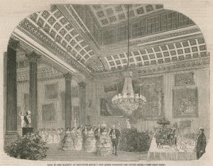 Królowa wchodząca do Sali Wieczerzy w Grosvenor House autorstwa English School