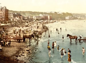 Plaża, Douglas (zdjęcie ręcznie kolorowane) autorstwa English School