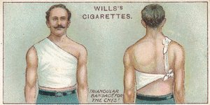 Bandaż trójkątny na klatkę piersiową, nr. 37 z serii kart „Pierwsza pomoc Willss Cigarettes”, 1913 autorstwa English School