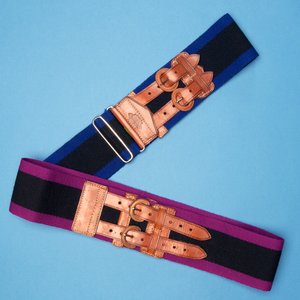 Dwa szerokie pasy piłkarskie w jasne paski, początek XX wieku (materiał i skóra) autorstwa English School