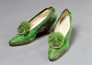Buty damskie, lata 20. (jedwab i diamante) autorstwa English School