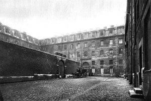 Dziedziniec więzienia kobiecego Saint Lazare, Paryż, 1931.