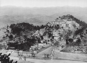 Jehol, Potala, Chihli, klasztor lamajski Potala w Jehol, widok od południowego wschodu (zdjęcie czarno-białe) autorstwa Ernst Boerschmann