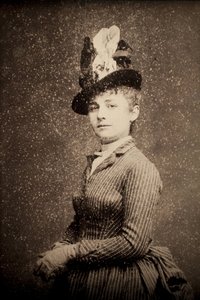 Camille Claudel (1864-1943). Portret fotograficzny około 1886 r. autorstwa Etienne Carjata (1828-1906). Wycofanie. Muzeum Sztuk Pięknych w Poitiers (Francja).