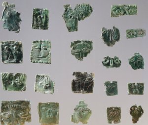 Ex-voto w brązowej płycie przedstawiającej oczy. Artefakty z obiektów Sanktuarium Reithia Este (Wenecja). Cywilizacja etruska, V-IV wiek pne. autorstwa Etruscan