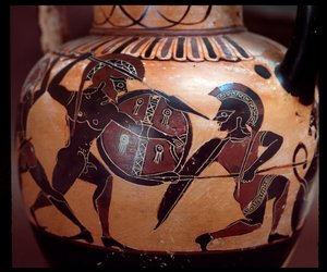 Amfora z terakoty z przedstawieniem pojedynku dwóch żołnierzy, 520-500 p.n.e. autorstwa Etruscan