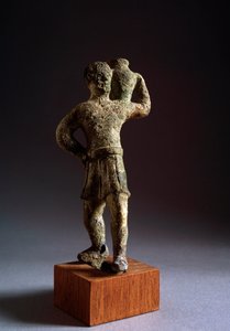 Cywilizacja etruska: ofiarodawca - Rzeźba z brązu, III-II wiek pne wym. 12,3 cm Z Brolio, Włochy (sztuka etruska, ofiarowanie człowieka, rzeźba z brązu, z Brolio, Włochy, III-II w. p.n.e., wym. 12,3 cm) Volterra Muzeum Guarnacciego autorstwa Etruscan Etruscan