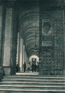 Wejście do Watykanu z Placu Świętego Piotra, Rzym, Włochy, 1927 autorstwa Eugen Poppel