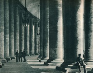 Część kolumnady na Placu Świętego Piotra, Rzym, Włochy, 1927 autorstwa Eugen Poppel