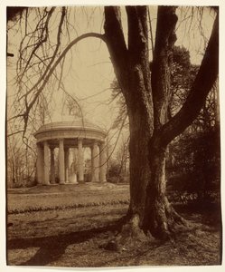 Petit Trianon (Świątynia Miłości, Petit Trianon) autorstwa Eugène Atget