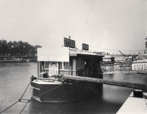 Łódź na Sekwanie autorstwa Eugène Atget