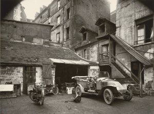 Dziedziniec, rue de Valence autorstwa Eugène Atget
