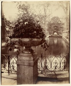 Ogrody Luksemburskie autorstwa Eugène Atget