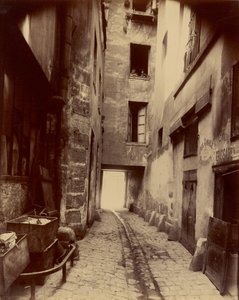 Vieille Cour, 22 rue Quincampoix autorstwa Eugène Atget