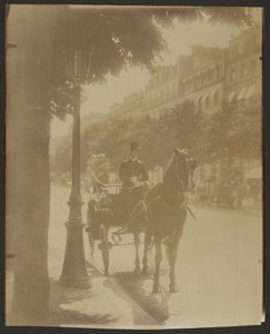 [Oczekujący wózek] autorstwa Eugène Atget