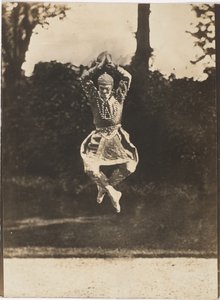 Taniec Syjamski Wacława Niżyńskiego w Ballet Les Orientales autorstwa Eugène Druet