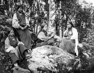 Kobiety z Himalajów, koniec XIX wieku autorstwa European Photographer
