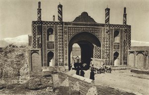 Persja, Teheran, brama miejska (zdjęcie czarno-białe) autorstwa European Photographer