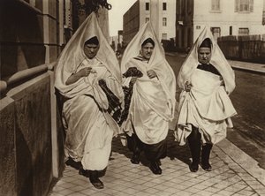 Tunis, żydowskie kobiety (zdjęcie czarno-białe) autorstwa European Photographer