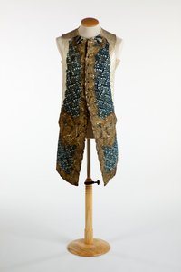 Kamizelka zdobiona złotą metalową nicią, niebieskim szenilem i cekinami, ok.1750-70 (jedwab) autorstwa European School