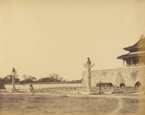 Wejście do Pałacu Zimowego, Pekin, październik 1860 r. autorstwa Felice Beato