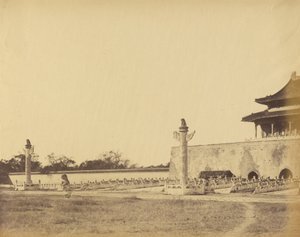 Wejście do Pałacu Zimowego, Pekin, październik 1860 autorstwa Felice Beato