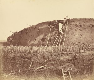Wnętrze Angle of North Fort natychmiast po jego zdobyciu autorstwa Felice Beato
