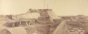 Wnętrze Angle of Taku North Fort autorstwa Felice Beato