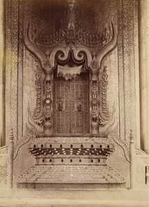 Sala tronowa króla Thibawa Mina - Mandalay autorstwa Felice Beato