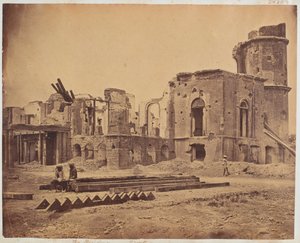 Front Rezydencji, Lucknow, 1858 autorstwa Felice Beato
